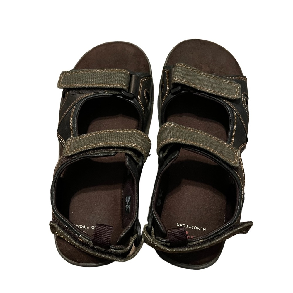 Wrangler brand memory foam sandals. Size 7.